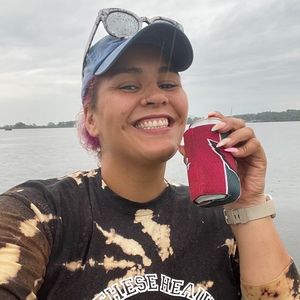 Meet your Posher, Jade